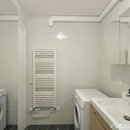 Holiday home In 3-bedroom With Balcony Lively Area & Restaurants *